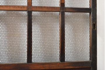 アンティーク建具　総欅(ケヤキ)材　和の貫禄を漂わせる金網入り格子蔵戸1枚(きつね格子、狐格子、玄関戸、引き戸、建具、格子戸、マス目、升目)(R-059223)