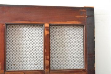 アンティーク建具　赤みがかった木色と大きな金具が目を引く格子蔵戸1枚(きつね格子、狐格子、玄関戸、引き戸、建具、格子戸、マス目、升目)(R-059224)