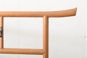 和製アンティーク　桑材　シンプルなデザインで馴染みやすい衣桁(衣装掛け、着物掛け、ハンガーラック)(R-059231)