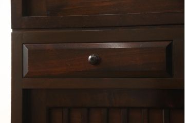 中古　九州民芸家具　カバ材　落ち着いた色合いが大人な雰囲気を醸し出す食器棚(収納棚、戸棚、キャビネット、水屋箪笥)(R-059233)