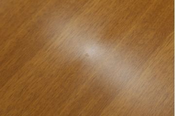 中古　KOSUGA(コスガ)　脚の位置で雰囲気の変化を楽しむことができるダイニングテーブル(定価約20万円)(4人掛け、食卓)(R-059234)