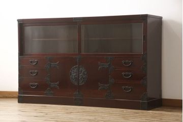 中古　美品　二本松工藝館　田中家具　重厚感ある佇まいが魅力的なサイドボード(リビングボード、戸棚、収納棚)(R-059244)