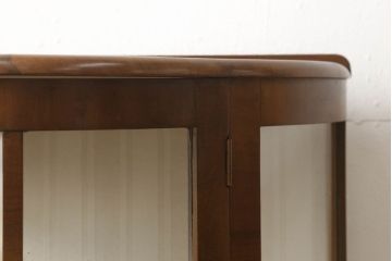 イギリスビンテージ　マホガニー材　半円形　クラシカルな佇まいが魅力的なキャビネット(飾り棚、収納棚、ガラスケース、ヴィンテージ、ハーフムーン)(R-059249)
