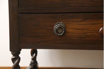 イギリスアンティーク　オーク材　品のあるデザインが魅力的な小振りなドレッシングチェスト(ドレッサー、鏡台)(R-059250)