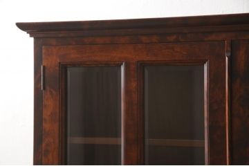 中古　美品　九州民芸家具　シックな色合いとクラシカルな佇まいが美しいブックケース(書棚、本棚、本箱、戸棚、収納棚、キャビネット)(R-059251)