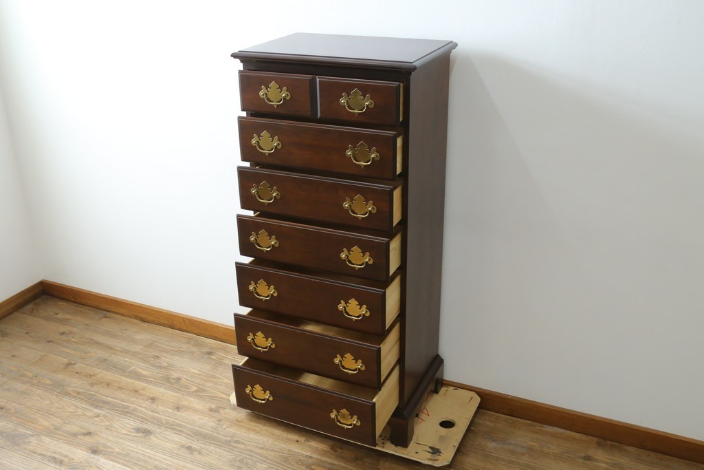 中古　美品　カナダ　ダーラム・ファニチャー(Durham Furniture)　エレガントなデザインの金具が目を引くトールチェスト　(R-059253)