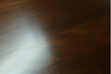中古　美品　カナダ　ダーラム・ファニチャー(Durham Furniture)　エレガントなデザインの金具が目を引くトールチェスト　(R-059253)