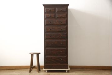 中古　美品　九州民芸家具　中桐材　深みのある色合いが落ち着いた空気づくりにピッタリの縦型チェスト(トールチェスト、引き出し)(R-059257)