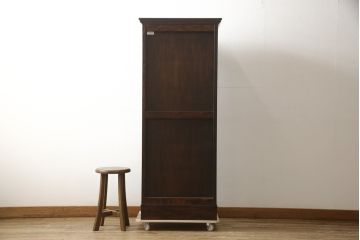 中古　美品　九州民芸家具　中桐材　深みのある色合いが落ち着いた空気づくりにピッタリの縦型チェスト(トールチェスト、引き出し)(R-059257)