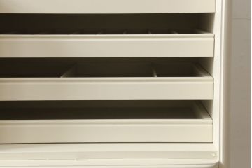 中古　超美品　松永工房　カンティーニュシリーズ　優雅な雰囲気を醸し出す縦型ジュエリーチェスト(定価約23万円)(小物収納、引き出し)(R-059258)