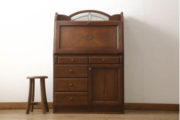 中古　美品　三越　Brugge(ブルージュ)　オーク材　ステンドグラスがアクセントのライティングビューロー(定価約27万円)(簿記机、ワークデスク、在宅ワーク用、在宅用)(R-059259)