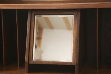 中古　美品　三越　Brugge(ブルージュ)　オーク材　ステンドグラスがアクセントのライティングビューロー(定価約27万円)(簿記机、ワークデスク、在宅ワーク用、在宅用)(R-059259)