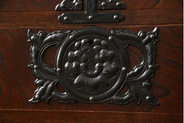 中古　美品　岩谷堂箪笥　桜木作　野郎タンス5段100　重厚な雰囲気漂う衣装箪笥(定価約45万円)(和タンス、整理箪笥、引き出し)(R-059264)
