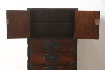 中古　岩谷堂箪笥　細部の意匠に職人のこだわりを感じる立長箪笥(縦型チェスト、衣装たんす、収納箪笥、整理箪笥、引き出し)(R-059266)