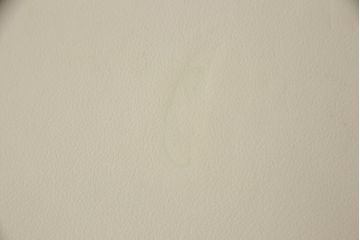中古　Poltrona Frau(ポルトローナフラウ)　Carlo Colombo(カルロ・コンボ)デザイン　TAVOLO REGOLO(タボロ レゴロ)　異素材の組み合わせがスタイリッシュな雰囲気を高めるサイドテーブル(ラウンドテーブル、コーヒーテーブル、ローテーブル)(定価約30万円)(R-059268)
