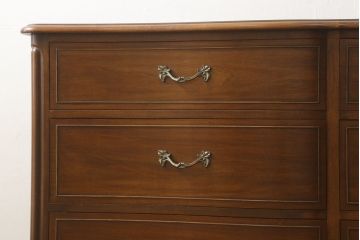 中古　美品　DREXEL HERITAGE(ドレクセルヘリテイジ)　Touraine(ツーレイン)　エレガントな雰囲気が魅力的なチェスト(定価約49万円)(サイドボード、引き出し)(R-059269)