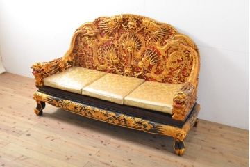 ヴィンテージ家具　超激レア!!　中国美術　王座デザイン　皇帝　黄金に輝く龍の彫刻が高貴な雰囲気を高める3人掛けソファ(ソファベンチ、3P、ビンテージ、チェア、イス、椅子)(R-059282)