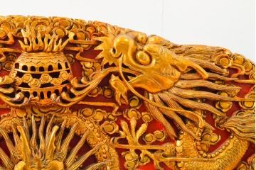 ヴィンテージ家具　超激レア!!　中国美術　王座デザイン　皇帝　黄金に輝く龍の彫刻が高貴な雰囲気を高める3人掛けソファ(ソファベンチ、3P、ビンテージ、チェア、イス、椅子)(R-059282)