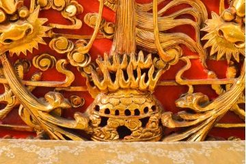 ヴィンテージ家具　超激レア!!　中国美術　王座デザイン　皇帝　黄金に輝く龍の彫刻が高貴な雰囲気を高める3人掛けソファ(ソファベンチ、3P、ビンテージ、チェア、イス、椅子)(R-059282)