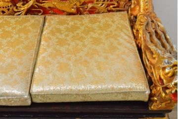ヴィンテージ家具　超激レア!!　中国美術　王座デザイン　皇帝　黄金に輝く龍の彫刻が高貴な雰囲気を高める3人掛けソファ(ソファベンチ、3P、ビンテージ、チェア、イス、椅子)(R-059282)