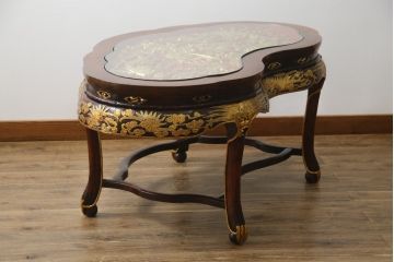 ヴィンテージ家具　超激レア!!　中国美術　王座デザイン　皇帝　まるで美術品のよう、黄金に輝く龍の彫刻が魅力的なセンターテーブル(コーヒーテーブル、ローテーブル、リビングテーブル、ビンテージ)(R-059283)