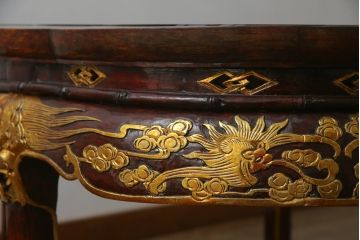 ヴィンテージ家具　超激レア!!　中国美術　王座デザイン　皇帝　まるで美術品のよう、黄金に輝く龍の彫刻が魅力的なセンターテーブル(コーヒーテーブル、ローテーブル、リビングテーブル、ビンテージ)(R-059283)