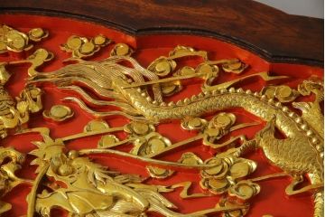 ヴィンテージ家具　超激レア!!　中国美術　王座デザイン　皇帝　まるで美術品のよう、黄金に輝く龍の彫刻が魅力的なセンターテーブル(コーヒーテーブル、ローテーブル、リビングテーブル、ビンテージ)(R-059283)