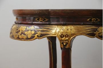 ヴィンテージ家具　超激レア!!　中国美術　王座デザイン　皇帝　まるで美術品のよう、黄金に輝く龍の彫刻が魅力的なセンターテーブル(コーヒーテーブル、ローテーブル、リビングテーブル、ビンテージ)(R-059283)