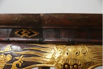 ヴィンテージ家具　超激レア!!　中国美術　王座デザイン　皇帝　まるで美術品のよう、黄金に輝く龍の彫刻が魅力的なセンターテーブル(コーヒーテーブル、ローテーブル、リビングテーブル、ビンテージ)(R-059283)