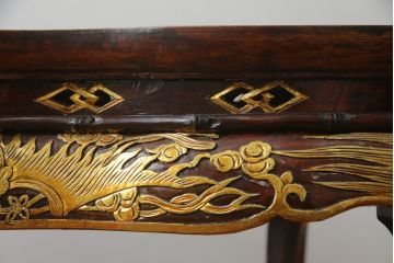 ヴィンテージ家具　超激レア!!　中国美術　王座デザイン　皇帝　まるで美術品のよう、黄金に輝く龍の彫刻が魅力的なセンターテーブル(コーヒーテーブル、ローテーブル、リビングテーブル、ビンテージ)(R-059283)