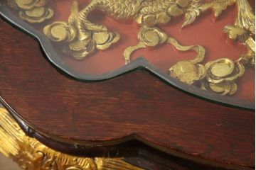 ヴィンテージ家具　超激レア!!　中国美術　王座デザイン　皇帝　まるで美術品のよう、黄金に輝く龍の彫刻が魅力的なサイドテーブル(コーヒーテーブル、ナイトテーブル、花台、電話台、ビンテージ)(R-059284)