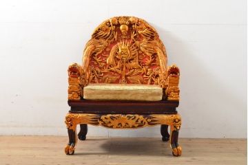 ヴィンテージ家具　超激レア!!　中国美術　王座デザイン　皇帝　黄金に輝く龍の彫刻が高貴な雰囲気を高める1人掛けソファ(1P、ビンテージ、アームソファ、アームチェア、イス、椅子)(R-059285)