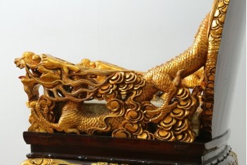 ヴィンテージ家具　超激レア!!　中国美術　皇帝・王座デザイン　黄金に輝く龍の彫刻が高貴なチェア　(R-059286)