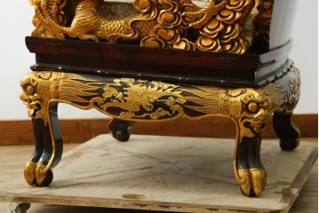 ヴィンテージ家具　超激レア!!　中国美術　皇帝・王座デザイン　黄金に輝く龍の彫刻が高貴なチェア　(R-059286)