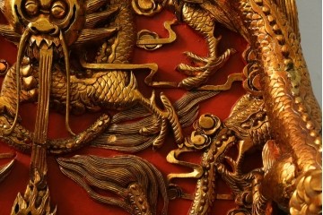 ヴィンテージ家具　超激レア!!　中国美術　皇帝・王座デザイン　黄金に輝く龍の彫刻が高貴なチェア　(R-059286)