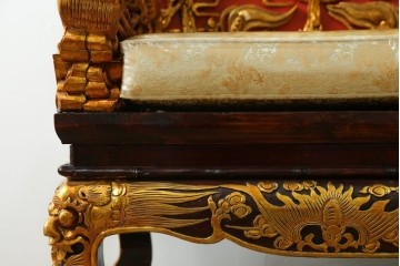 ヴィンテージ家具　超激レア!!　中国美術　皇帝・王座デザイン　黄金に輝く龍の彫刻が高貴なチェア　(R-059286)