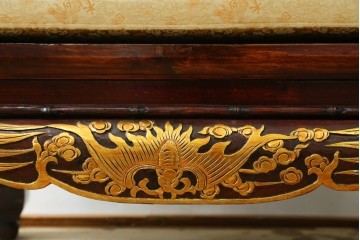 ヴィンテージ家具　超激レア!!　中国美術　皇帝・王座デザイン　黄金に輝く龍の彫刻が高貴なチェア　(R-059286)