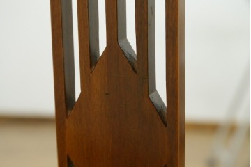 中古　美品　メデア(Medea)　上品でクラシカルな雰囲気が魅力のチェア4脚セット　定価4脚で約92万円　(R-059304)