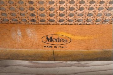 中古　美品　メデア(Medea)　上品でクラシカルな雰囲気が魅力のチェア4脚セット(ダイニングチェア、椅子、イス、バラ売り可能)(定価4脚で約92万円)(R-059304)
