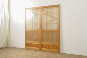中古　美品　最高級　シンメトリーなデザインが目を引く組子入りガラス帯戸2枚セット(帯戸、引き戸、ガラス戸、建具)(R-059305)