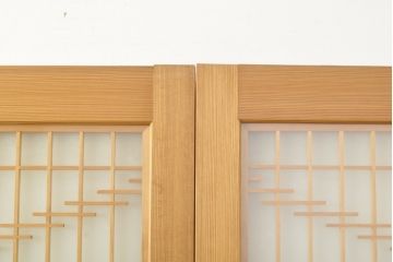 中古　美品　最高級　シンメトリーなデザインが目を引く組子入りガラス帯戸2枚セット(帯戸、引き戸、ガラス戸、建具)(R-059305)