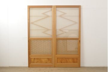 中古　美品　最高級　シンメトリーなデザインが目を引く組子入りガラス帯戸2枚セット(帯戸、引き戸、ガラス戸、建具)(R-059308)