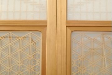 中古　美品　最高級　シンメトリーなデザインが目を引く組子入りガラス帯戸2枚セット(帯戸、引き戸、ガラス戸、建具)(R-059308)