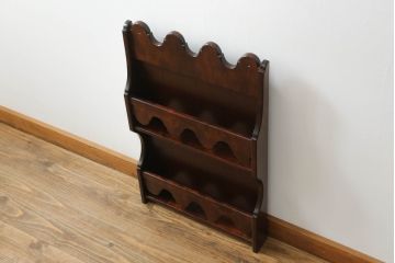 中古　美品　松本民芸家具　クラシカルで華やかな印象のウォールラック(壁掛けラック、吊り棚、レターホルダー)(R-059311)
