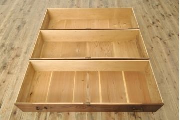 和製アンティーク　大正昭和初期　前面欅材(ケヤキ材)　上手物!!銅製の金具と横桟が魅力的な造りの良いローボード(テレビ台、テレビボード、リビングボード、ローチェスト、引き出し)(R-059315)