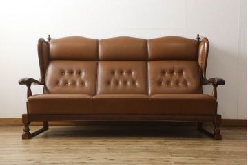中古　美品　希少な絶版品　モリシゲ(MORISHIGE/森繁)　本革(レザー)　クラシカルな空間を演出する凝ったデザインが魅力の3人掛けソファ(三人掛け、3P)(定価約80万円)(R-059321)