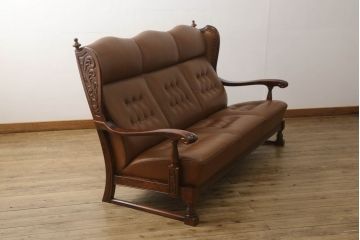 中古　美品　希少な絶版品　モリシゲ(MORISHIGE/森繁)　本革(レザー)　クラシカルな空間を演出する凝ったデザインが魅力の3人掛けソファ(三人掛け、3P)(定価約80万円)(R-059321)