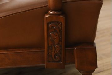 中古　美品　希少な絶版品　モリシゲ(MORISHIGE/森繁)　本革(レザー)　クラシカルな空間を演出する凝ったデザインが魅力の3人掛けソファ(三人掛け、3P)(定価約80万円)(R-059321)