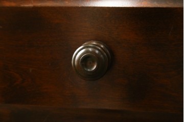 中古　美品　北海道民芸家具　上品な佇まいが魅力的なチェスト　(R-059336)