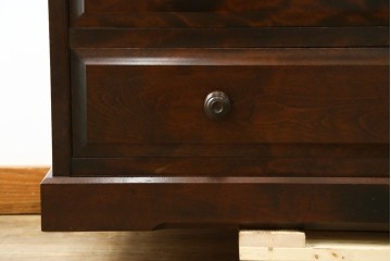 中古　美品　北海道民芸家具　上品な佇まいが魅力的なチェスト　(R-059336)